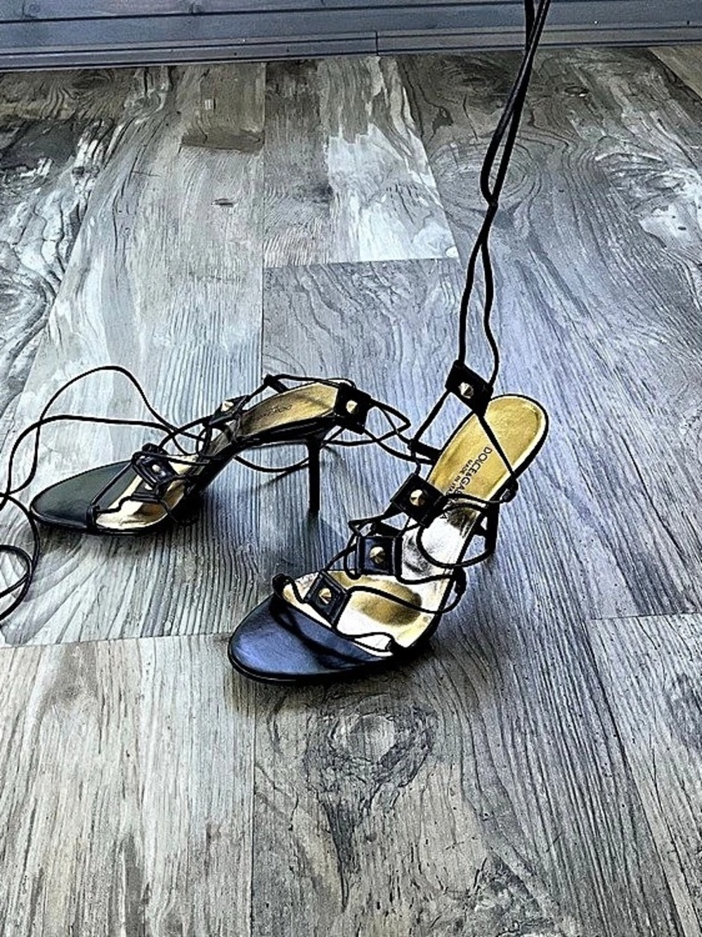 Never been worn - Dolce & Gabbana Strappy Lace-Up Heels Black & Gold